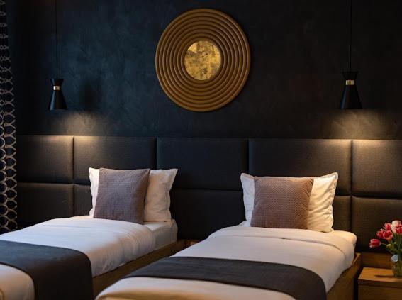 Pavillion 78 Hotel Bacău Eksteriør billede