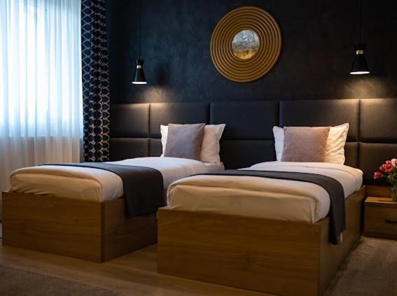 Pavillion 78 Hotel Bacău Eksteriør billede